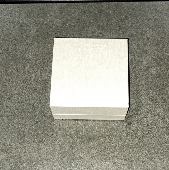 PANDORA GIFT BOX - Picture 3 of 6